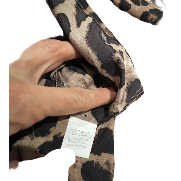 Leopard Print Off-Shoulder Top Size XL - Picture 4 of 5